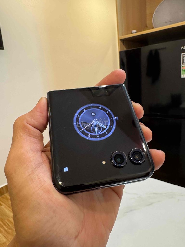 Motorola Razr 50 12GB/256GB máy zin nguyên bản. Mua bán Điện thoại tại Thành phố Phan Thiết Bình Thuận được đăng bởi Lavie Nguyễn  hình 1