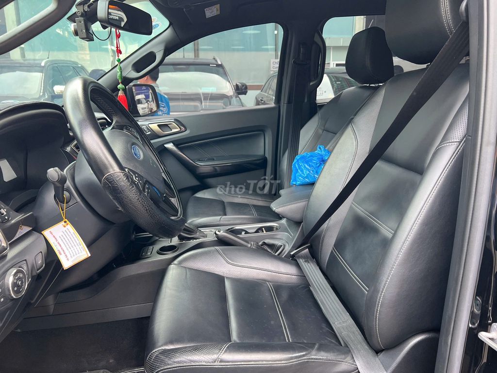 Ford Everest 2019 Titanium 2.0L 4x2 AT - 37000 km. Mua bán Ô tô tại Quận Tân Phú Tp Hồ Chí Minh được đăng bởi Trần Hoàng Long hình 9