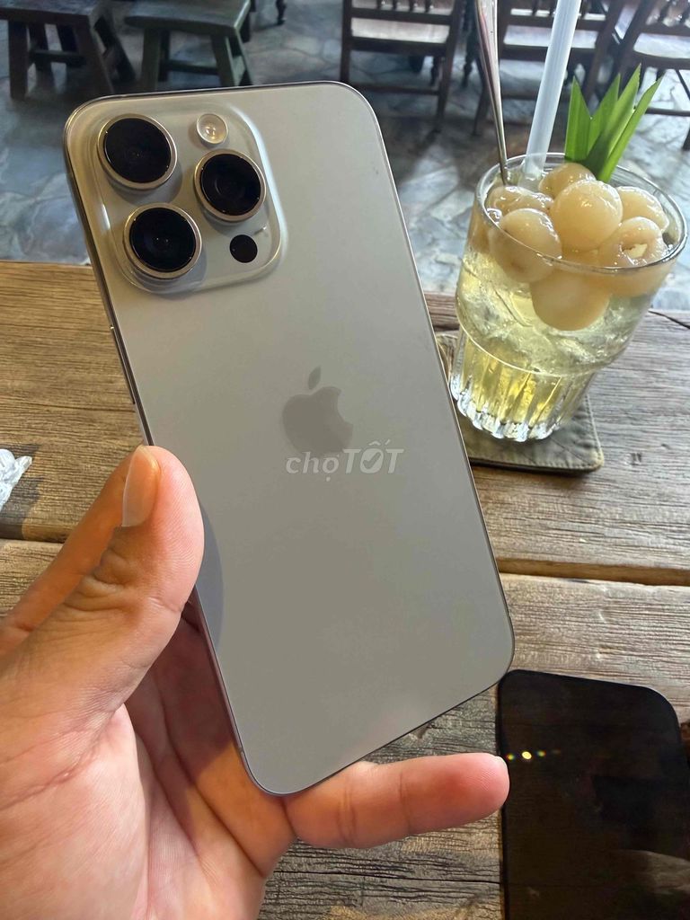 Thanh lý iPhone 15 Pro Max 256GB VN còn đẹp. Mua bán Điện thoại tại Quận 12 Tp Hồ Chí Minh được đăng bởi Kim Long Mobile hàng thanh lý hình 1