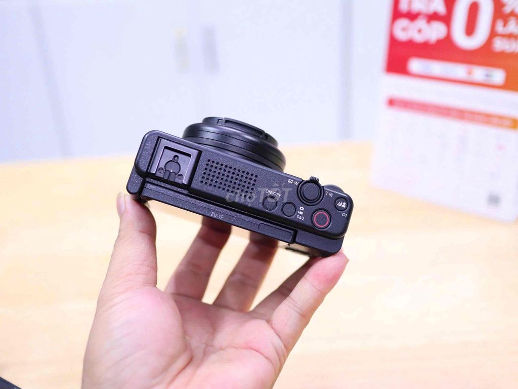 Máy ảnh Sony ZV-1F Đen. Mua bán Máy ảnh, Máy quay tại Thành phố Thủ Dầu Một Bình Dương được đăng bởi Chinh Lee hình 1
