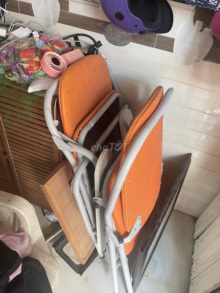 Bàn học sinh xếp gọn màu Cam. Mua bán Bàn ghế tại Quận Ninh Kiều Cần Thơ được đăng bởi trần minh phụng hình 1