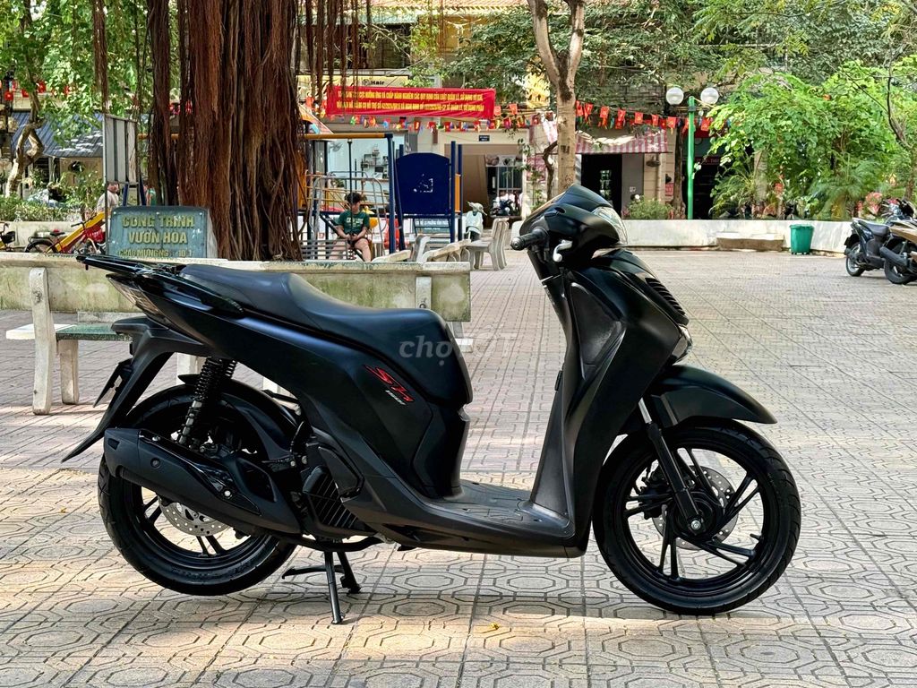 Honda SH125 CBS 2018 матовый черный, красивый госномер 026.86