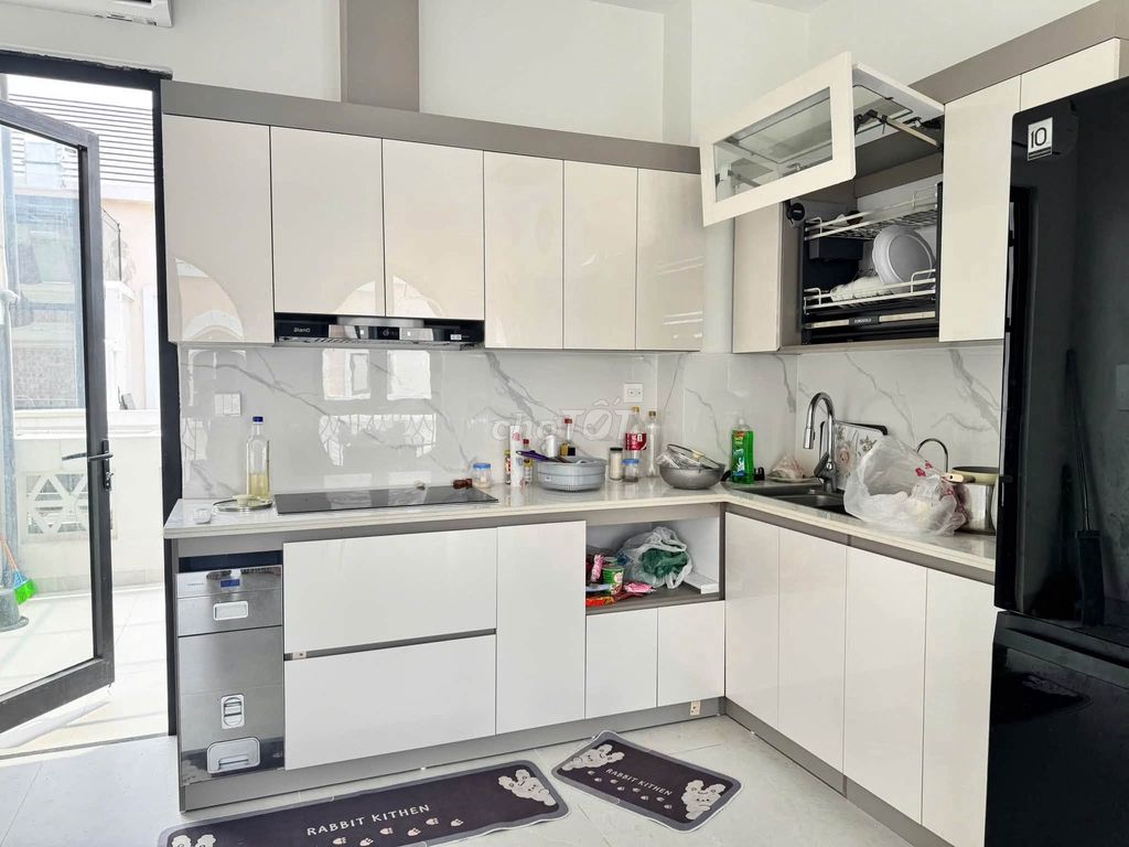 5-этажный дом с мебелью в Vinhomes Ocean Park