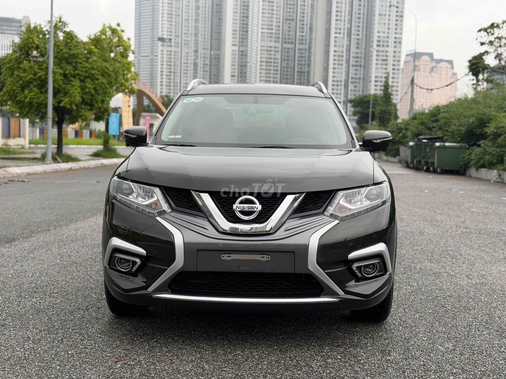 Nissan X-Trail Премиум SV 4WD коричневый