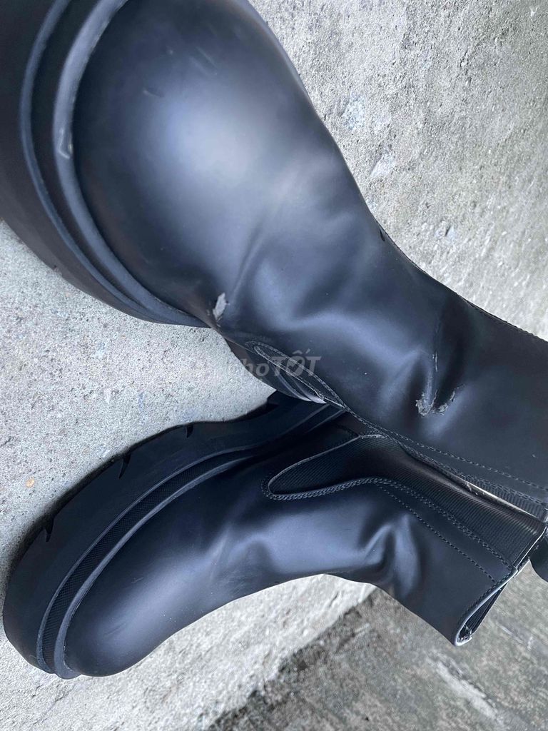 Bốt Zara Unisex Đen size 41. Mua bán Giày dép tại Huyện Cờ Đỏ Cần Thơ được đăng bởi Thành Baka hình 1