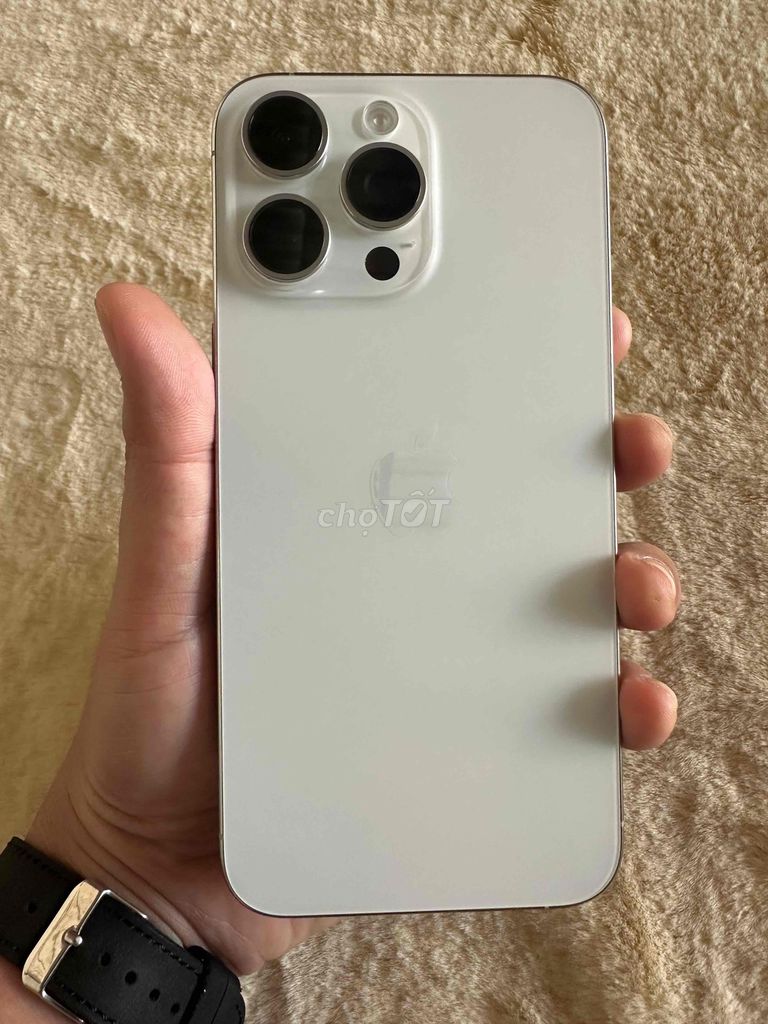 Apple iPhone 15 Pro Max 256GB Trắng Đã sử dụng. Mua bán Điện thoại tại Thành phố Đồng Xoài Bình Phước được đăng bởi Trung Hiếu hình 1