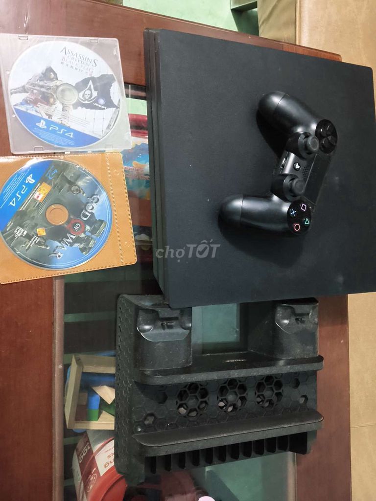 Máy chơi game Sony PS4 Pro Đen kèm phụ kiện. Mua bán Thiết bị chơi game tại Thành phố Thủ Đức Tp Hồ Chí Minh được đăng bởi Arazole hình 1