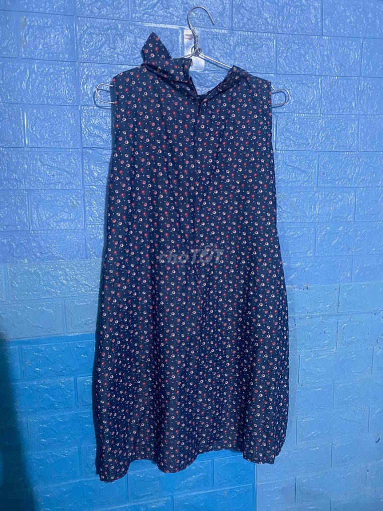 Đầm Nữ sọc vàng và bi hoa nhí xanh. Mua bán Quần áo tại Thành phố Thuận An Bình Dương được đăng bởi Nữ hình 1