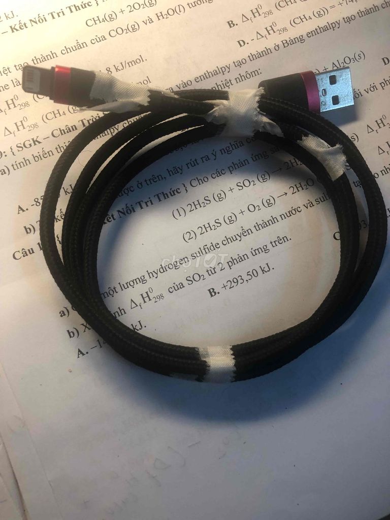 Cáp sạc iPhone Đen. Mua bán Phụ kiện (Màn hình, Chuột...) tại Thành phố Hưng Yên Hưng Yên được đăng bởi Lê Tiến Đạt hình 1