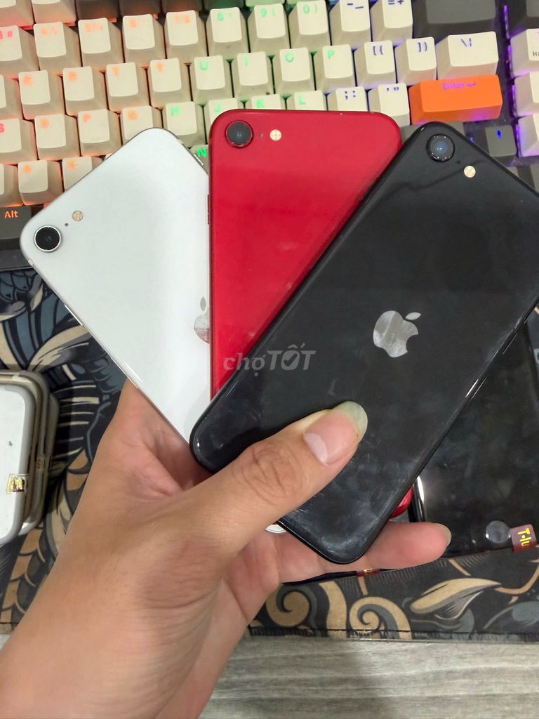Apple iPhone SE 2020 128GB hàng đẹp 99%. Mua bán Điện thoại tại Quận Bắc Từ Liêm Hà Nội được đăng bởi Tuấn Táo To  hình 1