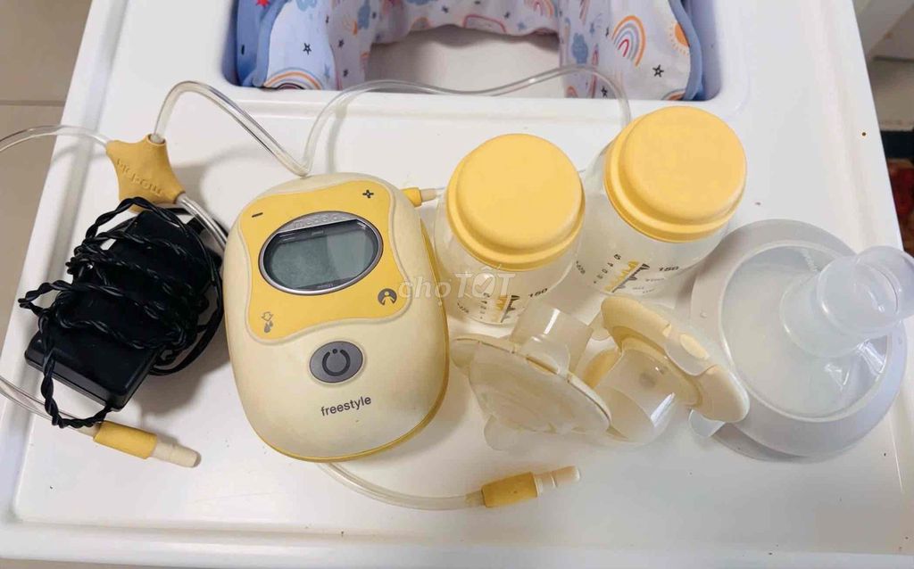 Máy hút sữa Medela Freestyle. Mua bán Mẹ và bé tại Thành phố Thủ Đức Tp Hồ Chí Minh được đăng bởi Maria Luong hình 1