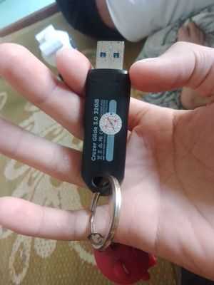 USB NHẠC VINAHOUS  của mình hơn 1nghìn track nhạc