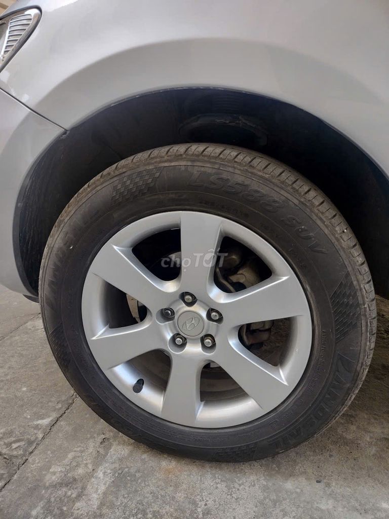 Hyundai Santa Fe MLX 2009 Bạc 137276 km. Mua bán Ô tô tại Thị xã Bỉm Sơn Thanh Hóa được đăng bởi Anh Tuấn hình 5