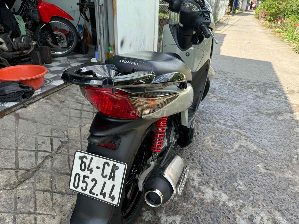 2 em sh ý 150 máy êm ngay chủ. Mua bán Xe máy tại Thành phố Vĩnh Long Vĩnh Long được đăng bởi xe cầm thanh lý hình 2