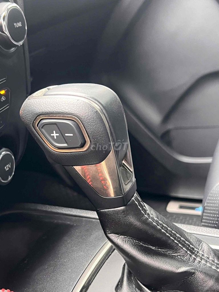 Ford Everest Titanium 2.0L 4x2 AT 2018. Mua bán Ô tô tại Quận 7 Tp Hồ Chí Minh được đăng bởi FORD chính hãng HCM  hình 8