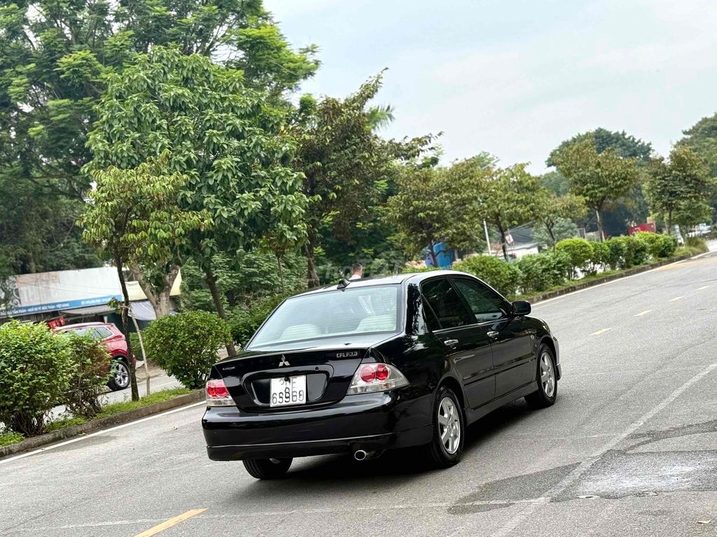 Mitsubishi Lancer 2005 Gala 2.0 AT - 138000 km. Mua bán Ô tô tại Quận Long Biên Hà Nội được đăng bởi Thế Anh hình 5