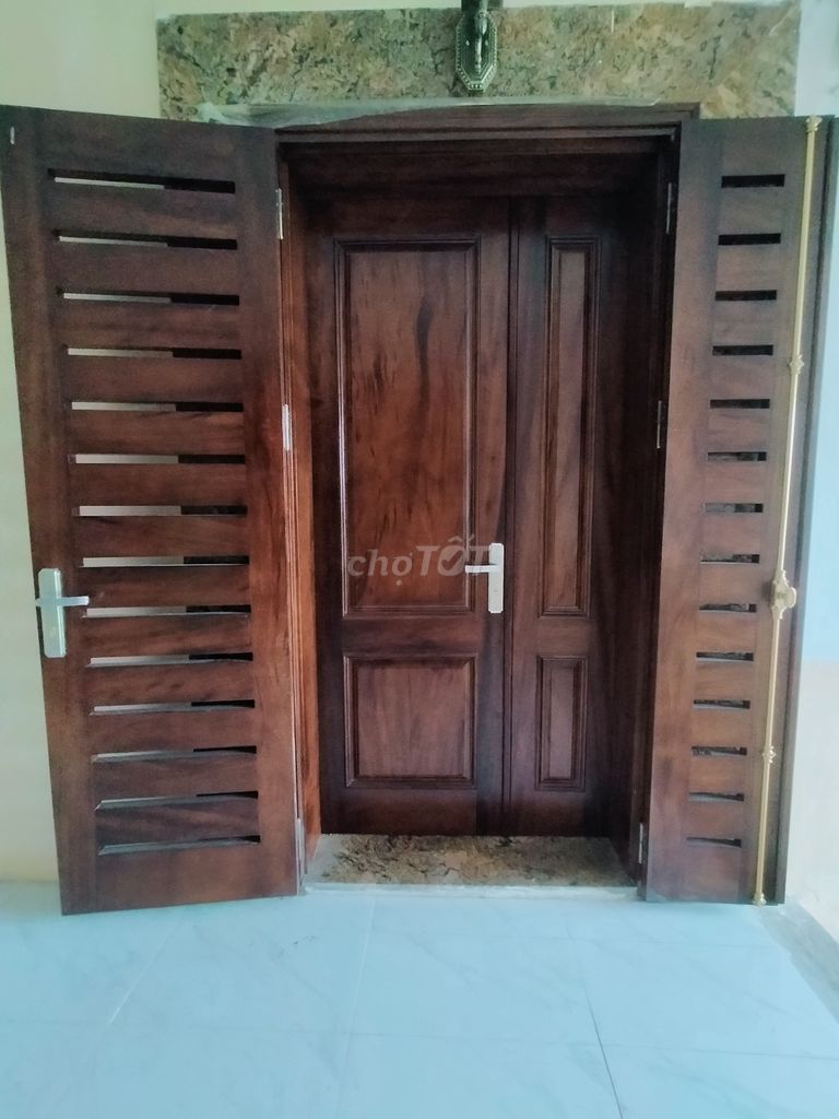 CC cần bán Penhouse tập thể 100 m2, 4 ngủ, số 2A7, Bùi Ngọc Dương