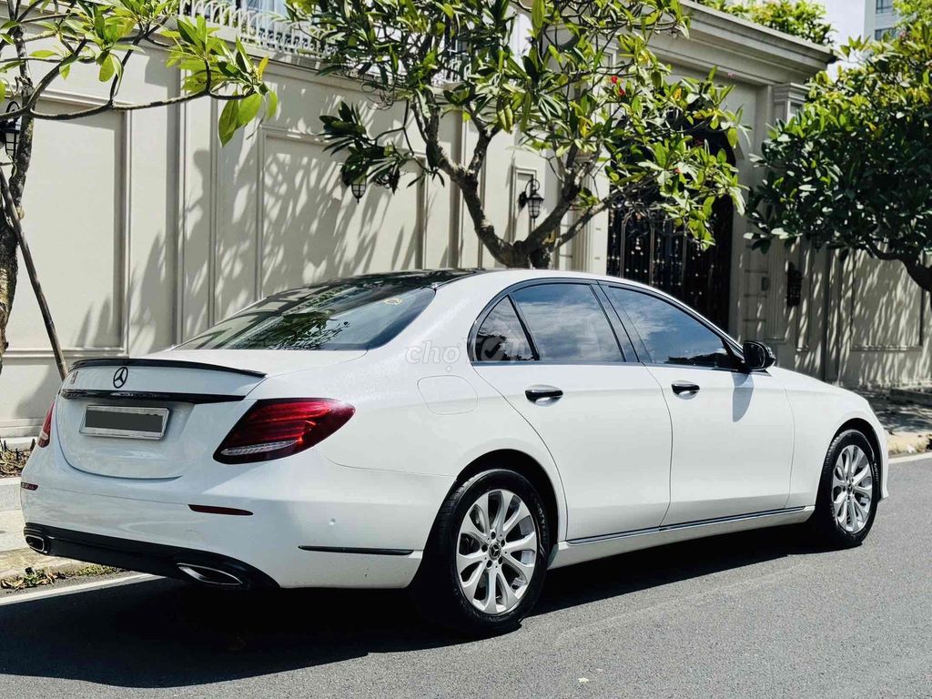 Mercedes Benz E Class 2017 E200 - 80.000km. Mua bán Ô tô tại Quận 7 Tp Hồ Chí Minh được đăng bởi Phạm Tân Tiến  hình 3
