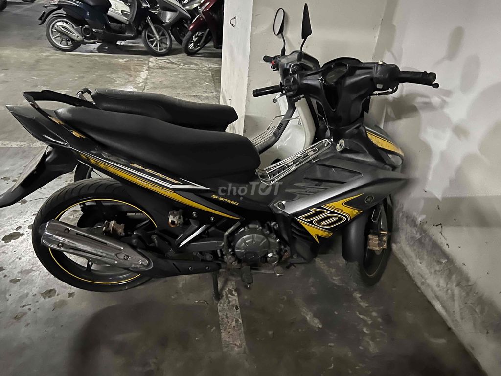 Yamaha Exciter 135 Kỉ niệm 10 năm Đen vàng