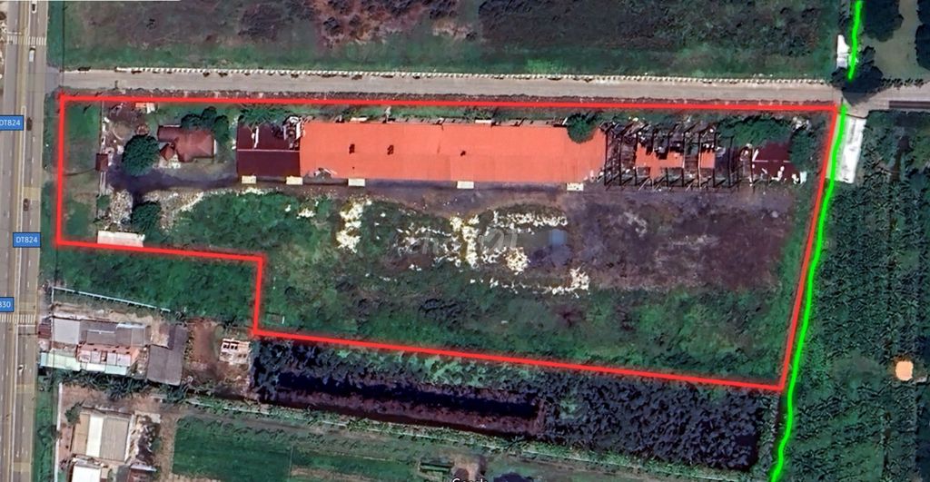 bán lô đất 26.500m2 đường 824 .huyên đức hòa .