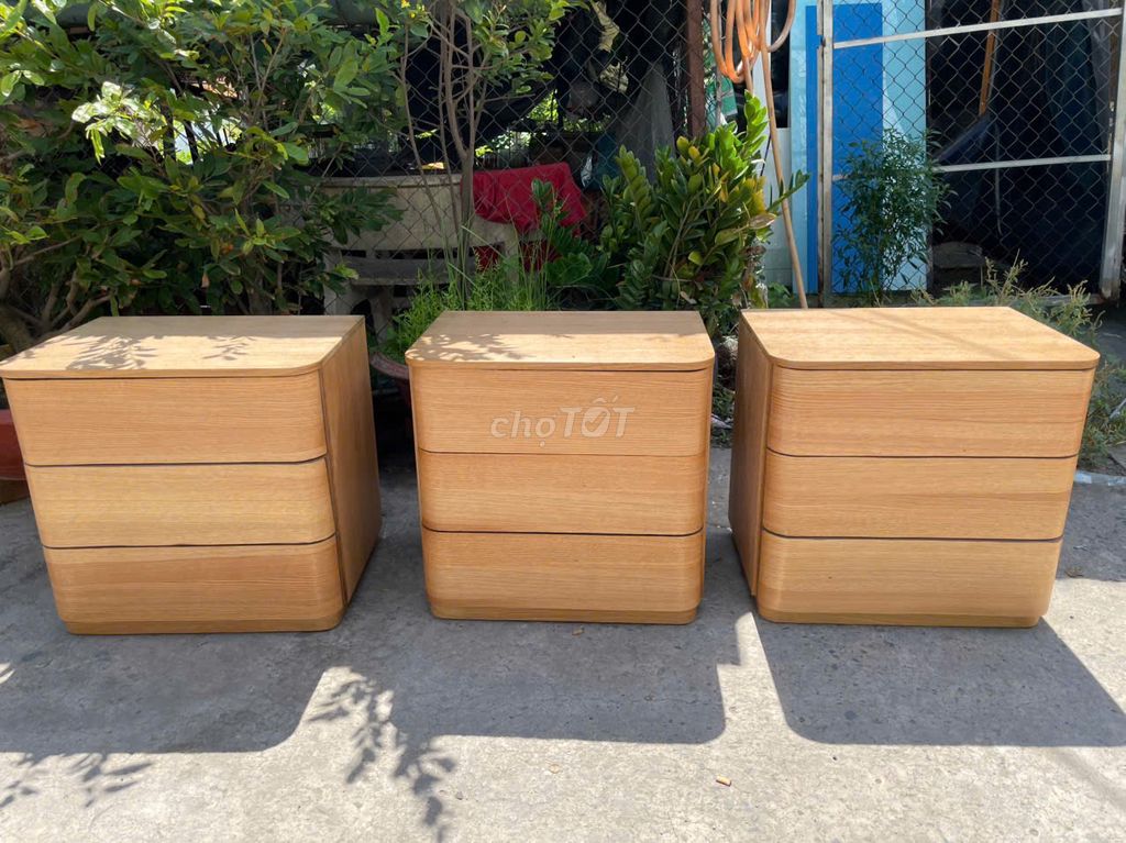 Tủ đầu giường 3 ngăn kéo. Mua bán Tủ, kệ gia đình tại Quận Bình Tân Tp Hồ Chí Minh được đăng bởi HÀNG THANH LÝ NỘI THẤT 268 hình 1
