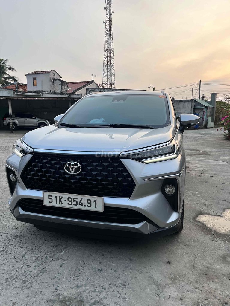 Toyota Veloz Cross 2023 - 79000 km. Mua bán Ô tô tại Quận 5 Tp Hồ Chí Minh được đăng bởi Nguyễn Cao Thái hình 1