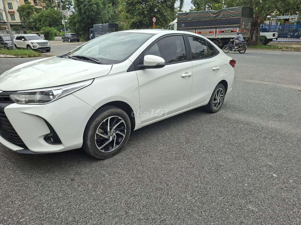Тойота Vios 2022 Белая машина, Вьетнам