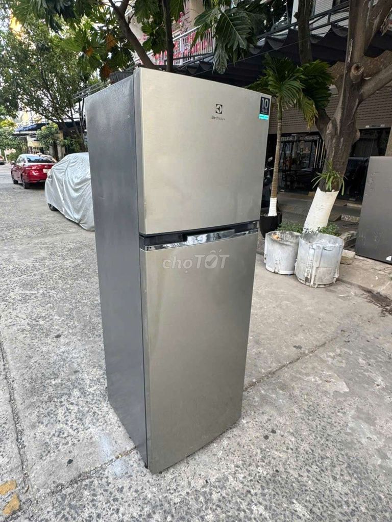 Tủ lạnh Electrolux Inverter 300L Bạc. Mua bán Tủ lạnh tại Quận Thanh Khê Đà Nẵng được đăng bởi ĐIỆN MÁY QUỐC KHÁNH  hình 1