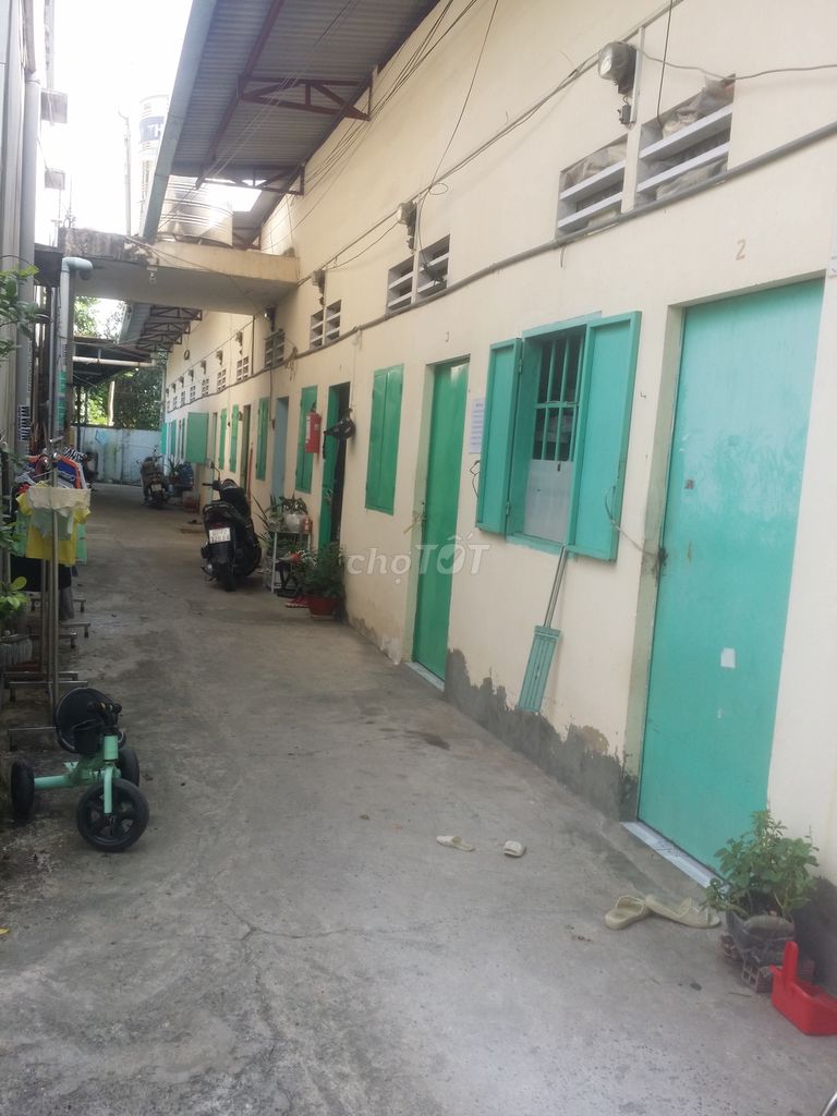 Bán nhà + 16 phòng trọ đường Kênh T2, Bà Điểm, Hóc môn