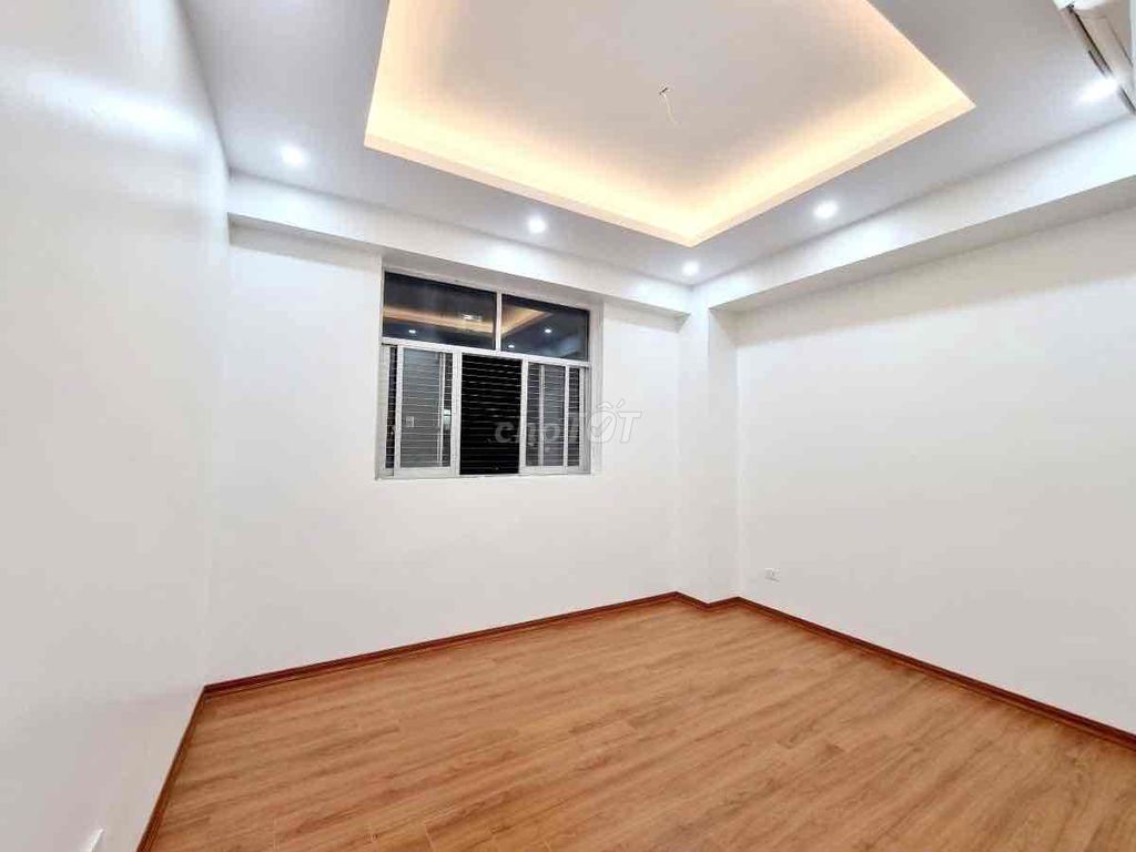 QUÁ HIẾM - LÔ GÓC - RẺ - FULL NỘI THẤT - KHÓA VÂN TAY XỊN
