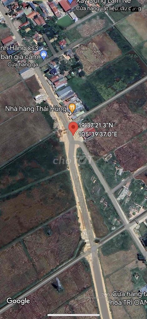 Đất ngã ba quốc lộ lớn.