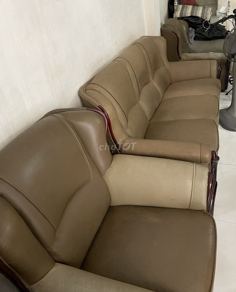 Bộ bàn ghế salon KIMDAN gỗ nệm Nâu. Mua bán Bàn ghế tại Quận 3 Tp Hồ Chí Minh được đăng bởi huỳnh phi khanh hình 1
