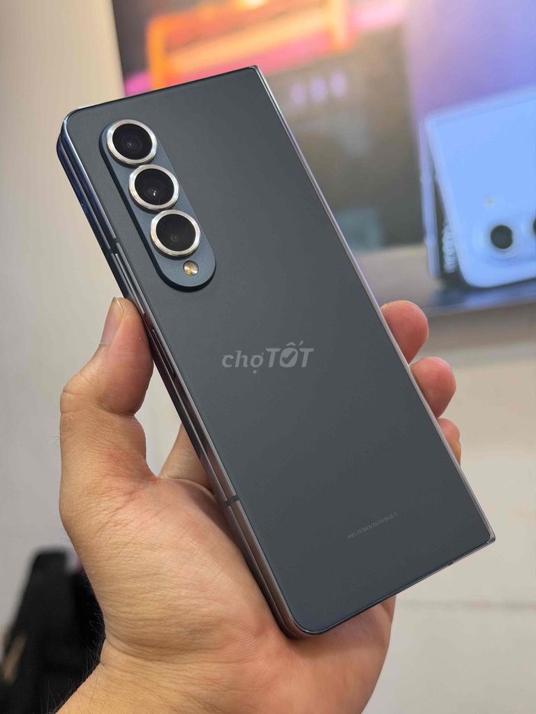 Samsung Galaxy Z Fold4 Xám Việt Nam. Mua bán Điện thoại tại Quận 3 Tp Hồ Chí Minh được đăng bởi Phone2Hand hình 1