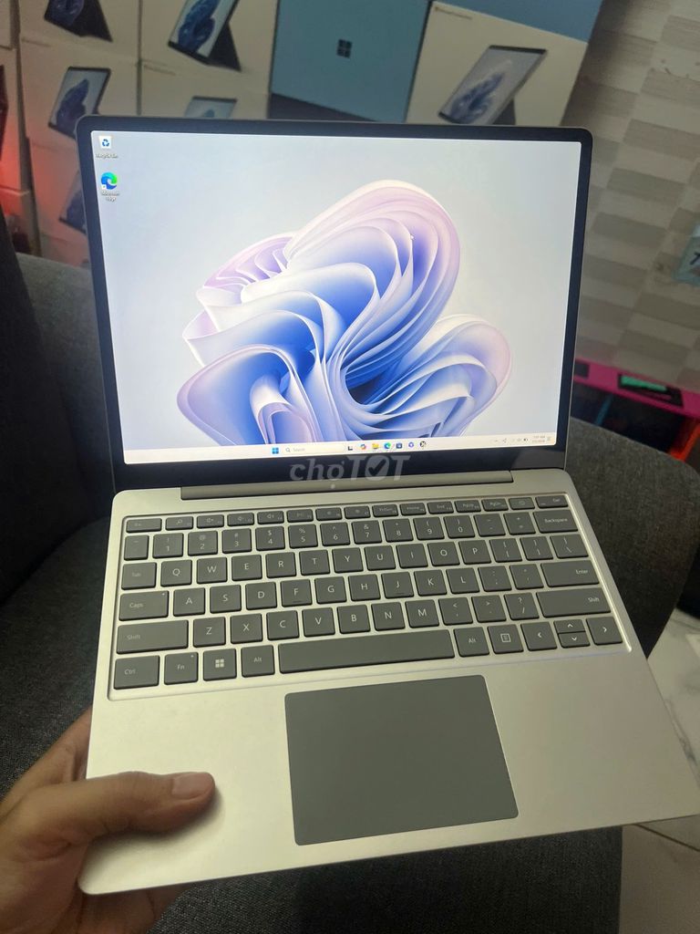 Laptop Go 3 i5 GEN 12/ 16GB/256GB Bạc. Mua bán Laptop tại Quận Gò Vấp Tp Hồ Chí Minh được đăng bởi Linh Surface Bảo Bảo hình 1