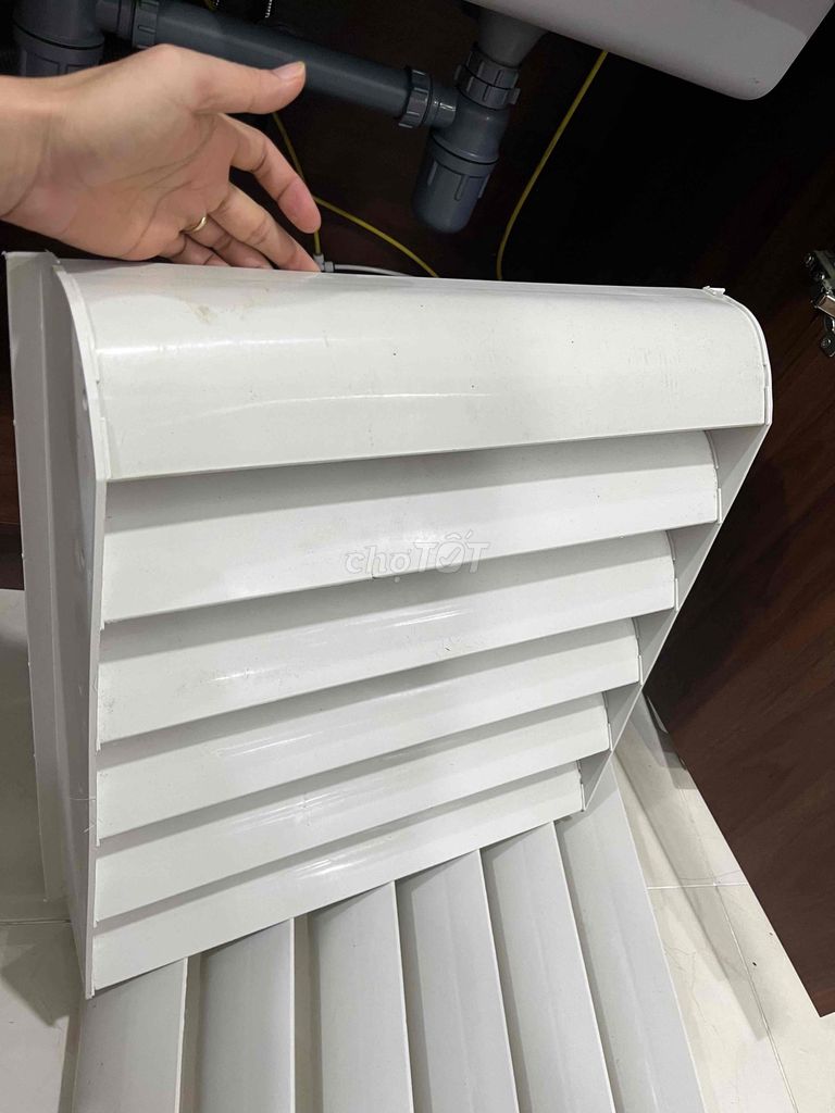 Hướng gió điều hòa nhựa Trắng. Mua bán Máy lạnh, điều hoà tại Thành phố Dĩ An Bình Dương được đăng bởi Vo Cuong hình 1