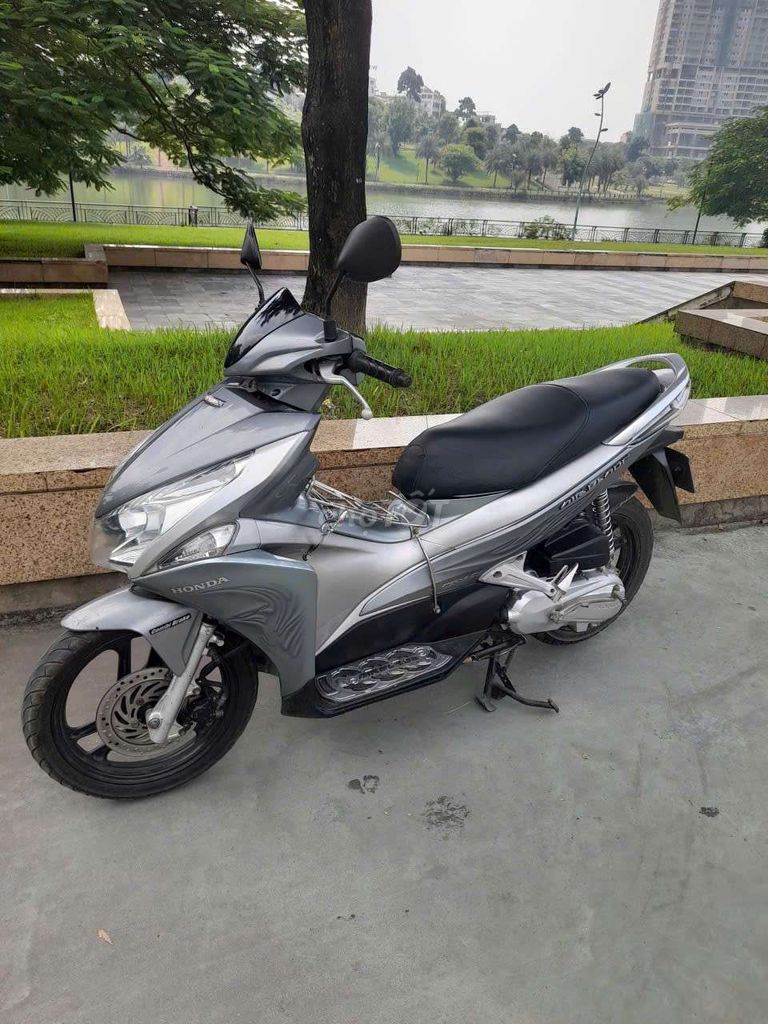 Xe sịn giá tốt. Mua bán Xe máy tại Thành phố Việt Trì Phú Thọ được đăng bởi Nguyễn Lý Hùng hình 4