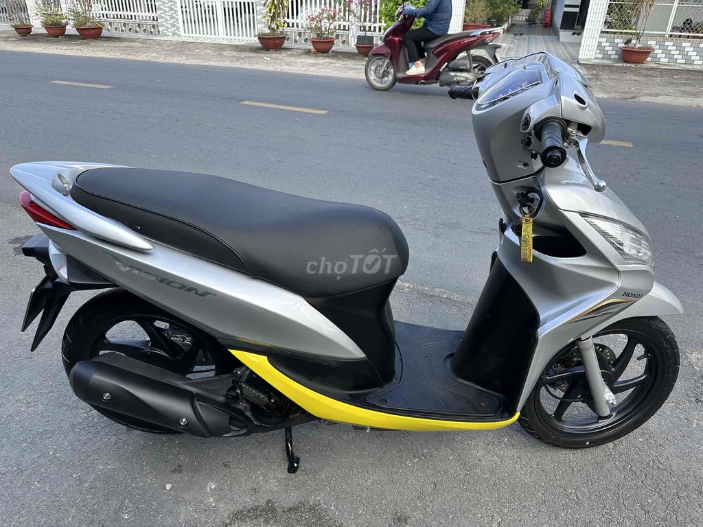 Honda Vision bs 65 mới dọn full mới máy cực êm. Mua bán Xe máy tại Huyện Thới Lai Cần Thơ được đăng bởi Trường nguyễn hình 3