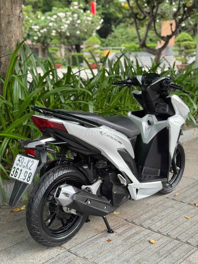 Honda Vario 150 2020, цвет Porsche Silver, пробег 20 000 км, хоз.