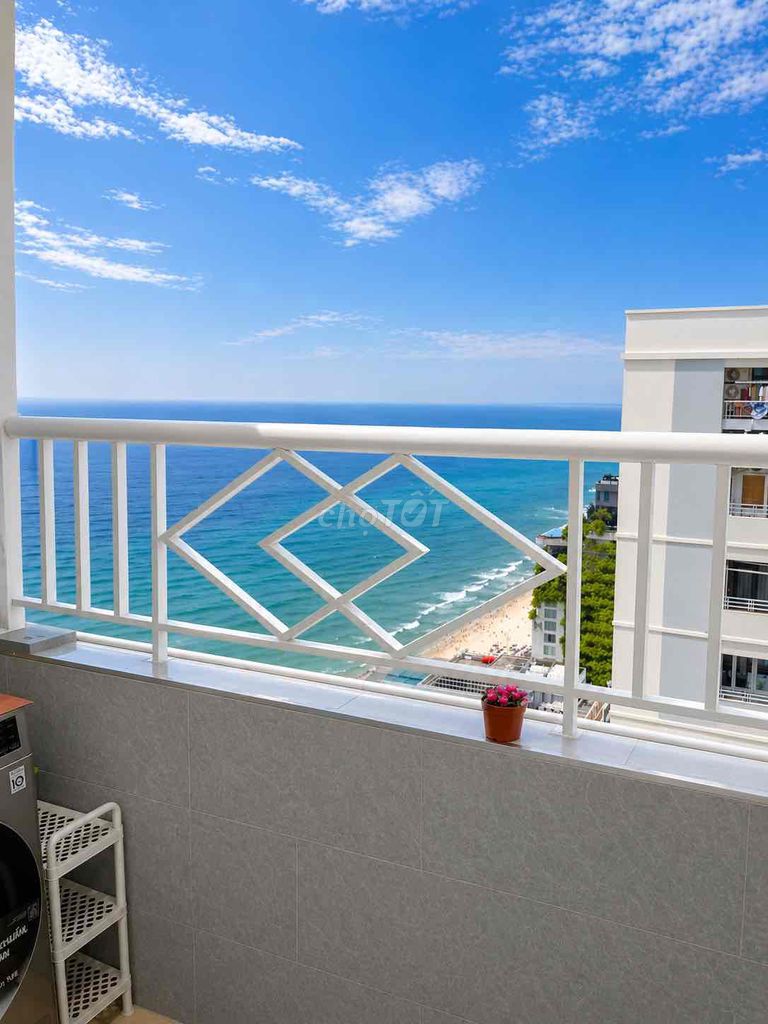 41st-floor 2-bedroom apartment with My Khe beach view — photo 8