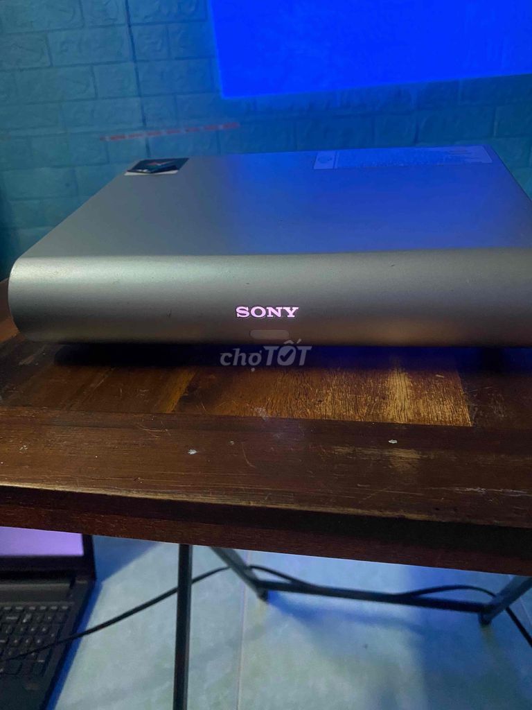 Máy chiếu Sony VPL-CS21 Xám. Mua bán Đồ dùng văn phòng tại Quận 7 Tp Hồ Chí Minh được đăng bởi nguyen kha hình 1