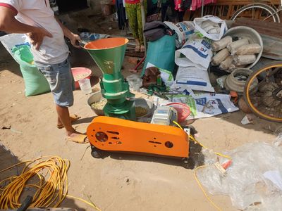 Máy ép cám viên công nghiệp trục đứng HMS250 3 pha. Mua bán Đồ chuyên dụng, Giống nuôi trồng tại Thành phố Buôn Ma Thuột Đắk Lắk được đăng bởi HẢI MINH