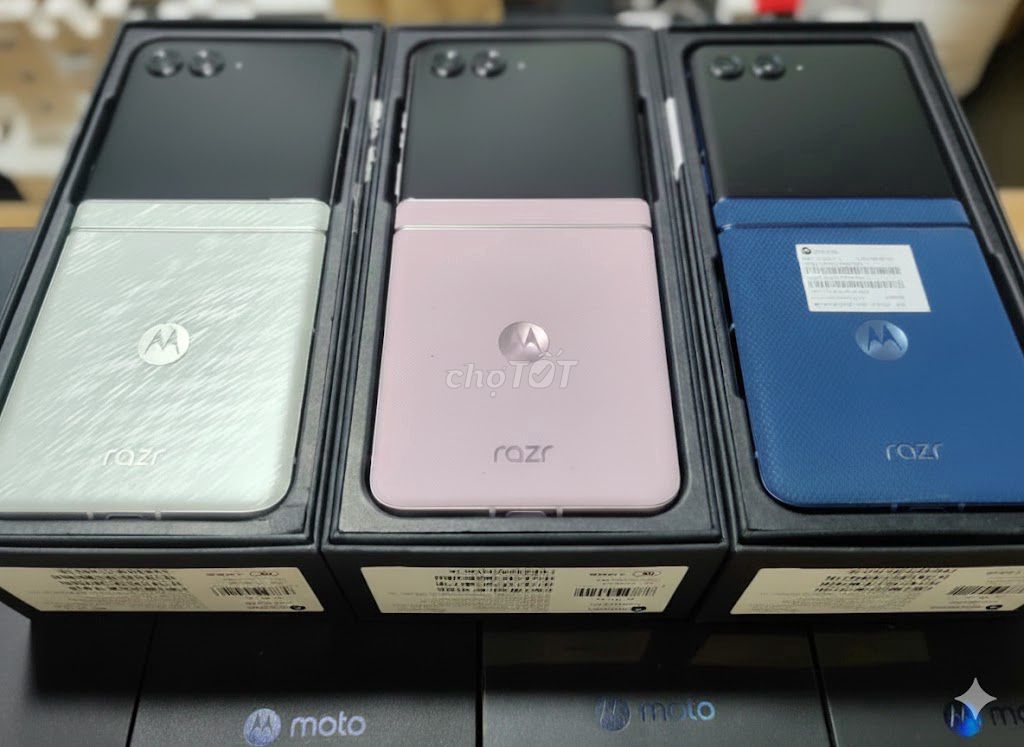 Motorola Razr 60 256GB FULLBOX MỚI 100%. Mua bán Điện thoại tại Quận Tân Bình Tp Hồ Chí Minh được đăng bởi LUCKY PHONE VN hình 1