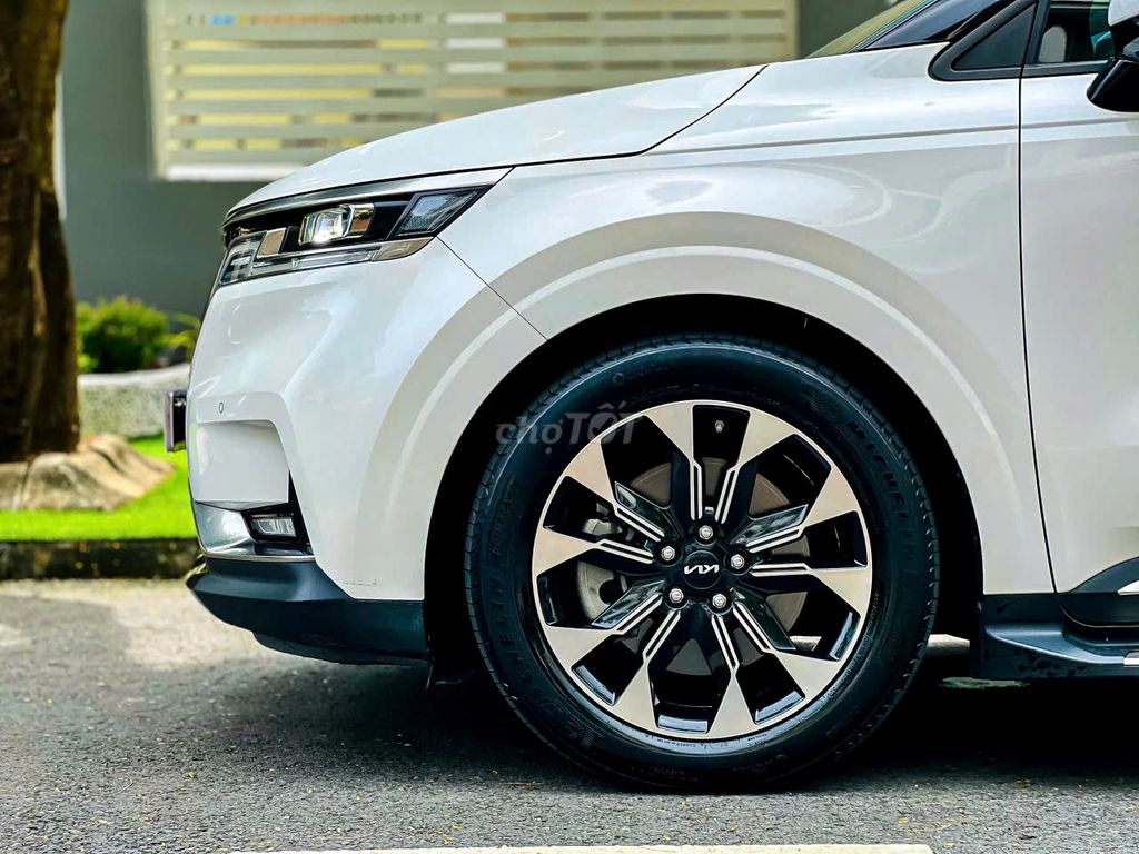 Kia Carnival 3.5 Signature Full 2023 Trắng/nâu. Mua bán Ô tô tại Quận 7 Tp Hồ Chí Minh được đăng bởi JENNIE hình 6