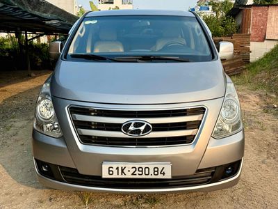 Hyundai Starex 2015 9c mẫu mới 2016