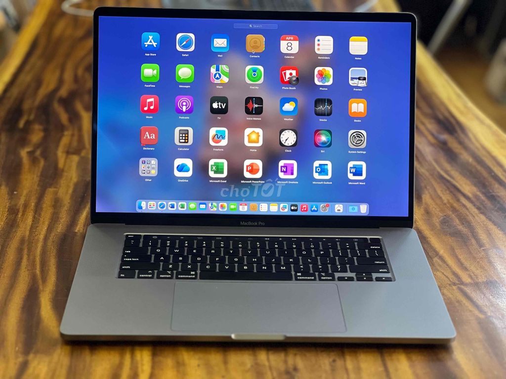 VGA RỜI 8GB | ✅MacBook Pro 16inch i9 Ram 32G SSD1T. Mua bán Laptop tại Quận Cẩm Lệ Đà Nẵng được đăng bởi Việt Lê hình 1