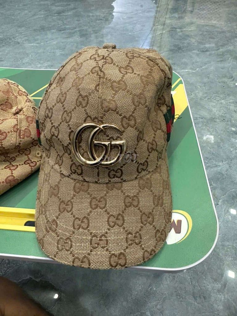 Nón lưỡi trai Gucci Unisex Nâu. Mua bán Phụ kiện thời trang khác tại Huyện Thoại Sơn An Giang được đăng bởi Tống Giang hình 1