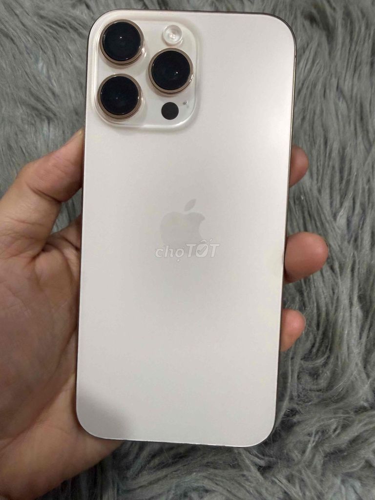 iPhone 16 Pro Max 256GB Sa mạc 90% QT mỹ. Mua bán Điện thoại tại Thành phố Thủ Đức Tp Hồ Chí Minh được đăng bởi đỗ huy hình 1