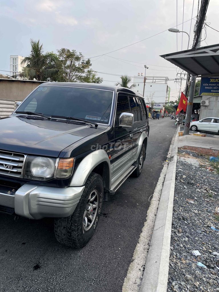 Mitsubishi Pajero 1997 - 200000 km