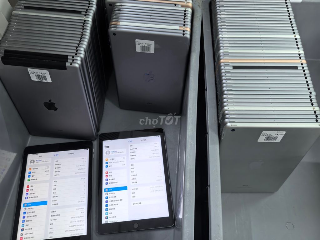 ipad ( chơi tết ) uống cà phê hát KTV