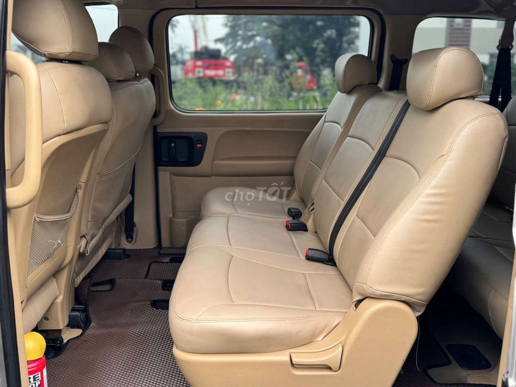 Ô tô Hyundai Starex số sàn 9 chổ máy dầu. Mua bán Ô tô tại Quận 12 Tp Hồ Chí Minh được đăng bởi Trương Thành Phú hình 4